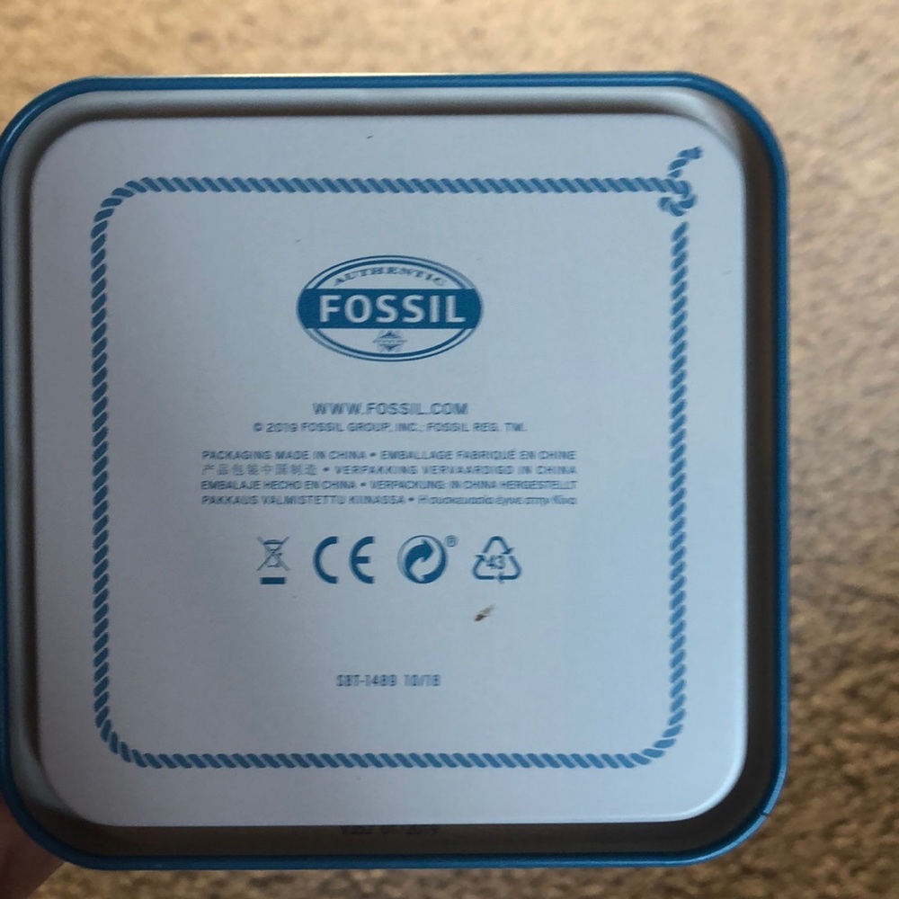 Fossil Watch Box - Picture 5 of 5